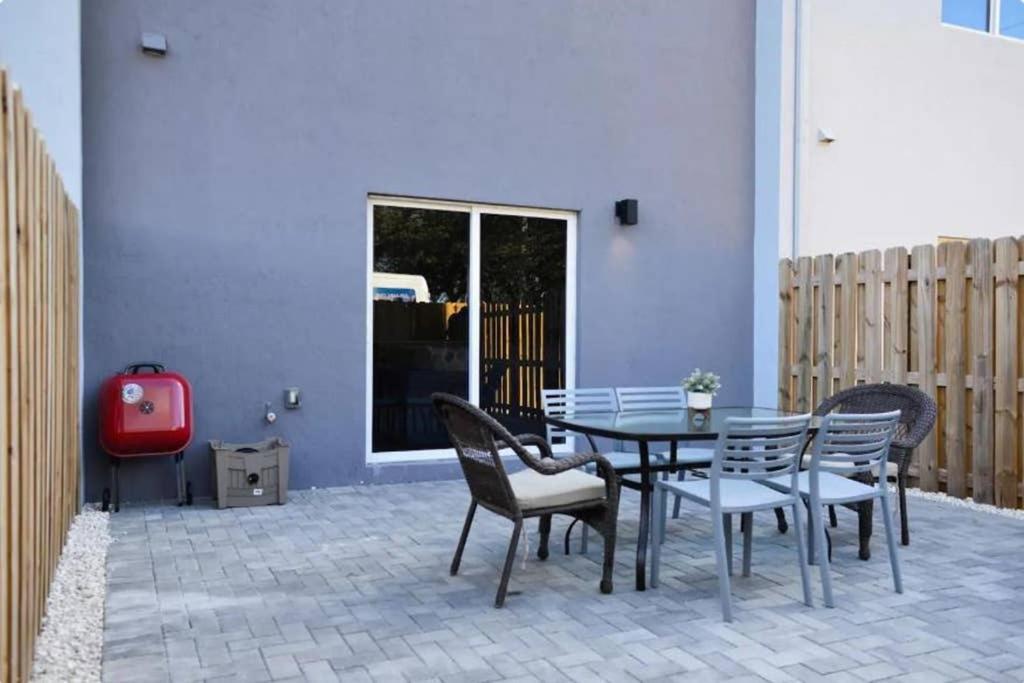 Outstanding Townhouse 18 Min From The Beach - Th2 マイアミ エクステリア 写真